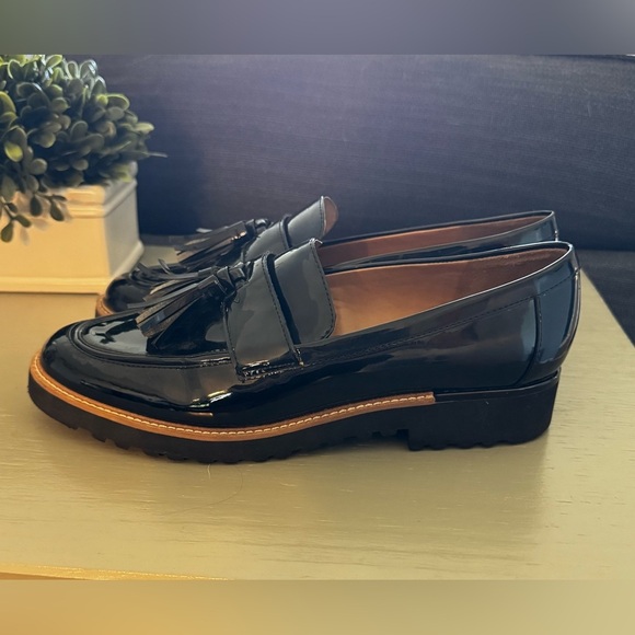 Franco Sarto Carolynn Tassel Loafer Black Patent Leather Lug Sole Slip On Sz 9M - Picture 3 of 10